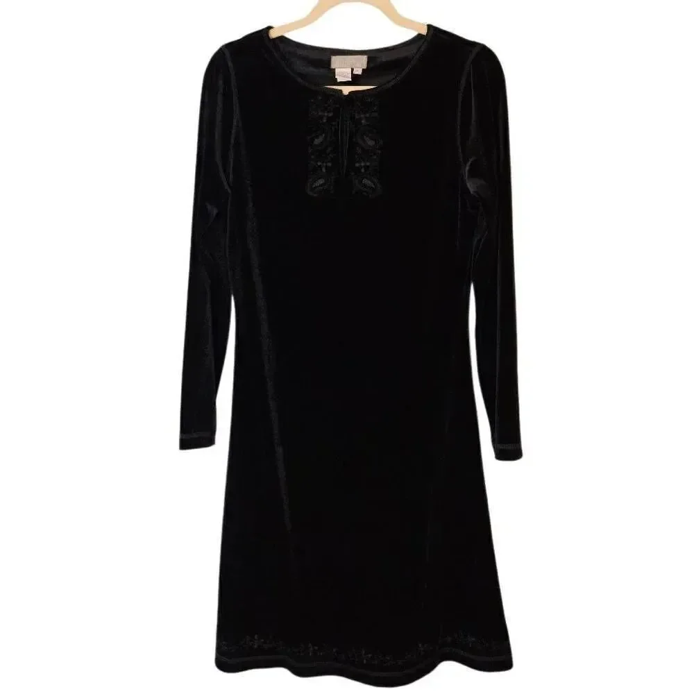 The Territory Ahead black velvet midi dress. Size S.